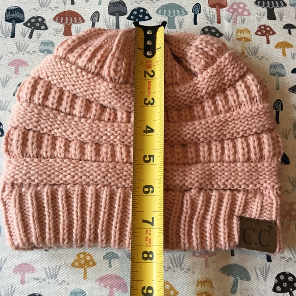 NWT Knit C.C. Pink Beanie 🌸💗 - Picture 5 of 7